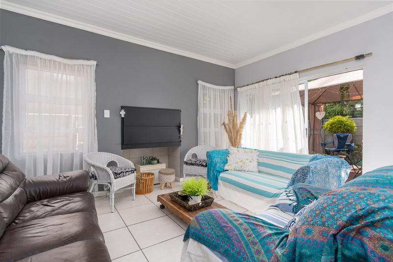 3 Bedroom Property for Sale in Langeberg Western Cape